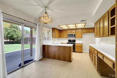 506 Kinsale Court, Vacaville, CA 95688 - Photo 17