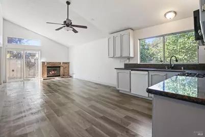 903 E Atlantic Avenue, Fairfield, CA 94533 - Photo 11