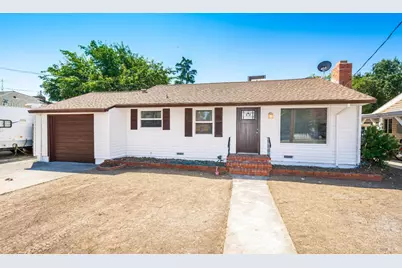 735 W A Street, Dixon, CA 95620 - Photo 1