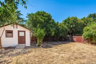 735 W A St, Dixon, CA 95620 - Photo 17
