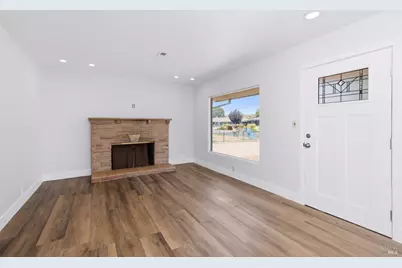 735 W A Street, Dixon, CA 95620 - Photo 5
