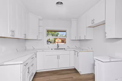 735 W A Street, Dixon, CA 95620 - Photo 9