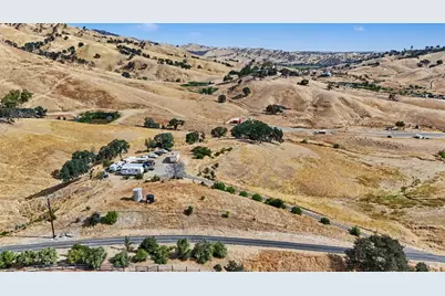 8431 Quail Canyon Road, Vacaville, CA 95688 - Photo 9