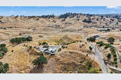 8431 Quail Canyon Road, Vacaville, CA 95688 - Photo 11