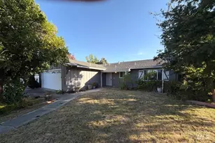 114 Rainier Cir, Vacaville, CA 95687 - Photo 1