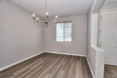 293 Mandarin Circle, Vacaville, CA 95687 - Photo 5