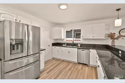 1151 Creekside Drive, Vacaville, CA 95687 - Photo 7