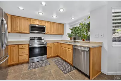 121 Sunnyglen Drive, Vallejo, CA 94591 - Photo 5