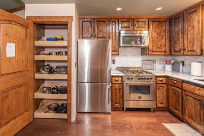 303 W Thomson Avenue, Boyes Hot Springs, CA 95476 - Photo 5