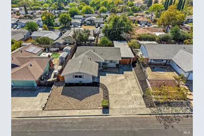 161 Lomita Avenue, Vacaville, CA 95688 - Photo 37