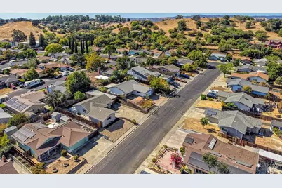 161 Lomita Avenue, Vacaville, CA 95688 - Photo 35
