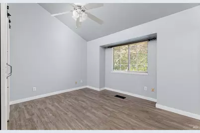 1810 E Tabor Avenue #8, Fairfield, CA 94533 - Photo 9