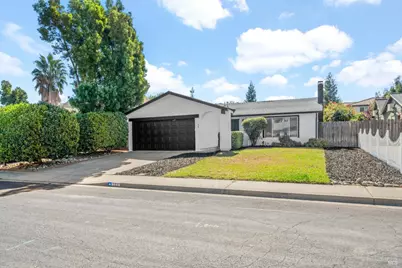 166 Somerville Drive, Vacaville, CA 95687 - Photo 3