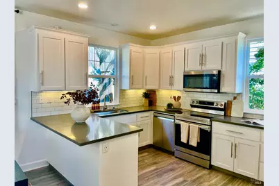 636 E N Street, Benicia, CA 94510 - Photo 9