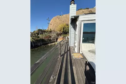 40 Sandy Beach Road, Vallejo, CA 94590 - Photo 9