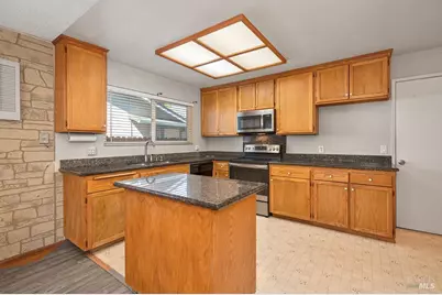 217 Arrowhead Drive, Vacaville, CA 95687 - Photo 15