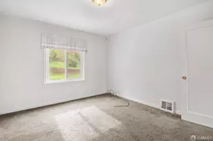 307 De Long St, San Francisco, CA 94112 - Photo 13