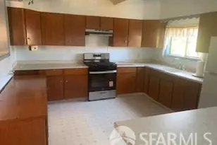 2063 Carroll Ave, San Francisco, CA 94124 - Photo 5