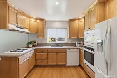 2820 Brittan Avenue, San Carlos, CA 94070 - Photo 13