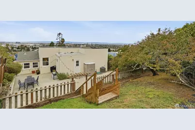 4024 Bayview Avenue, San Mateo, CA 94403 - Photo 35
