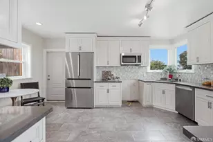 4024 Bayview Ave, San Mateo, CA 94403 - Photo 27