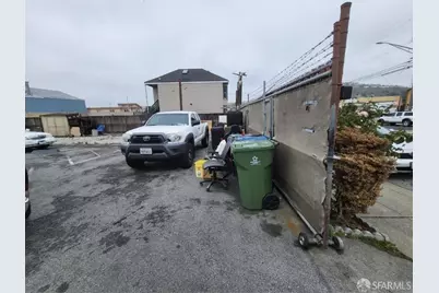 1110 Hillside Boulevard, Daly City, CA 94014 - Photo 15
