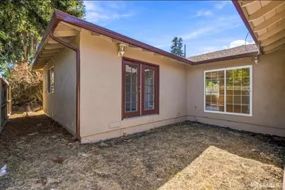 2134 Capitol Avenue, East Palo Alto, CA 94303 - Photo 33