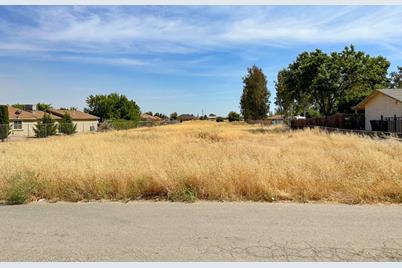 28392 Oregon Avenue, Madera, CA 93638 - Photo 1