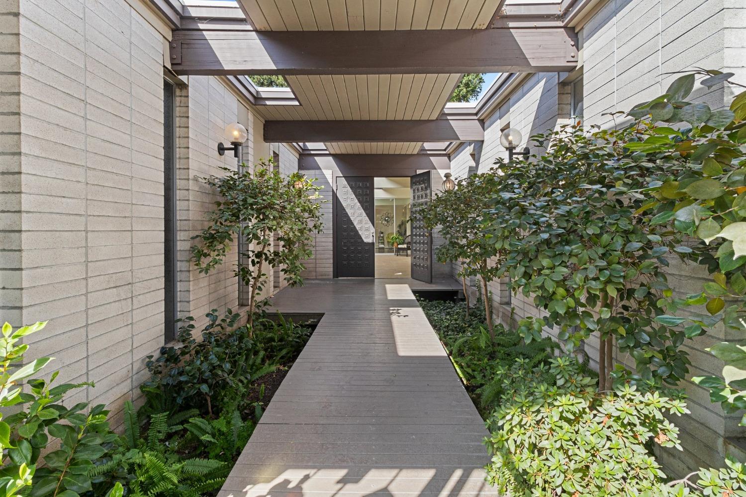 221 El Rio Ave, Modesto, CA 95354 - MLS 224095239 - Coldwell Banker