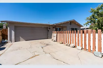 420 Lime Avenue, Los Banos, CA 93635 - Photo 1