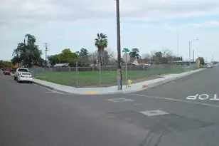 611 N E St, Madera, CA 93638 - Photo 1