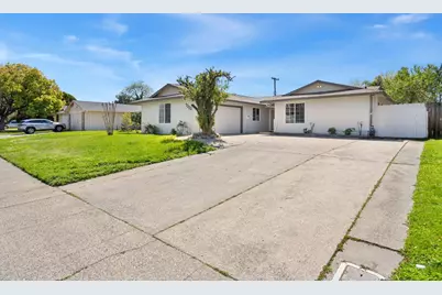 9220 La Riviera Drive, Sacramento, CA 95826 - Photo 1