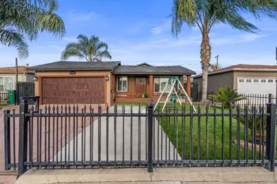 1525 S Sacramento Street, Lodi, CA 95240 - Photo 1