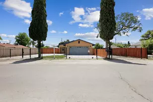 2432 E Willow St, Stockton, CA 95205 - Photo 1