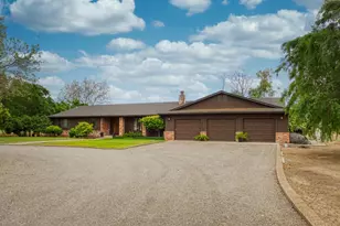 654 Poppy Ave, Patterson, CA 95363 - Photo 1