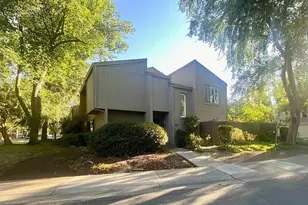 1129 Commons Dr, Sacramento, CA 95825 - Photo 1