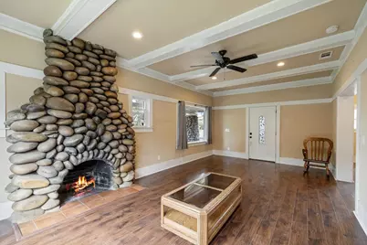 3264 E Kerckhoff Avenue, Fresno, CA 93702 - Photo 1