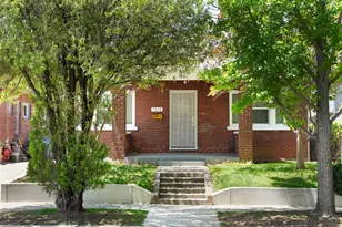 1316 33rd St, Sacramento, CA 95816 - Photo 1