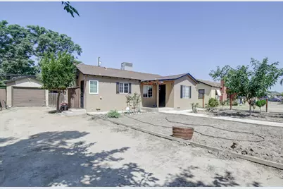 920 N Lake Street, Madera, CA 93638 - Photo 1