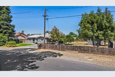 247 I Street, Turlock, CA 95380 - Photo 1
