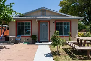 1005 W 8th St, Merced, CA 95341 - Photo 1