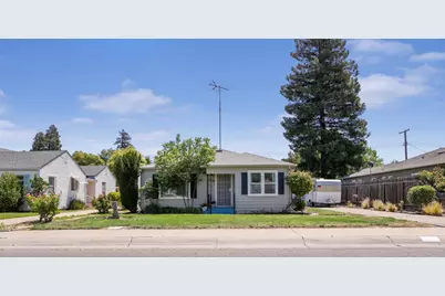 1220 S Pleasant Avenue, Lodi, CA 95240 - Photo 1