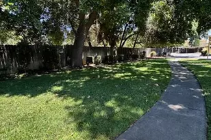 758 W Lincoln Ave, Woodland, CA 95695 - Photo 1