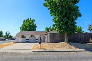 777 E B St, Oakdale, CA 95361 - Photo 1