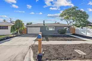 1335 N Garden Ave, Fresno, CA 93727 - Photo 1