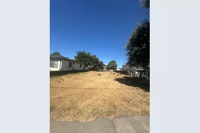 3076 S Airport Way, Stockton, CA 95206 - Photo 1