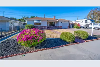 425 E Eaton Avenue, Tracy, CA 95376 - Photo 1