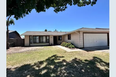 1041 English Avenue, Turlock, CA 95380 - Photo 1