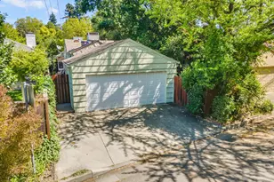 1002 9th Ave, Sacramento, CA 95818 - Photo 1