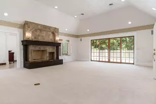 2716 Spring Creek Rd, Rockford, IL 61107 - Photo 9